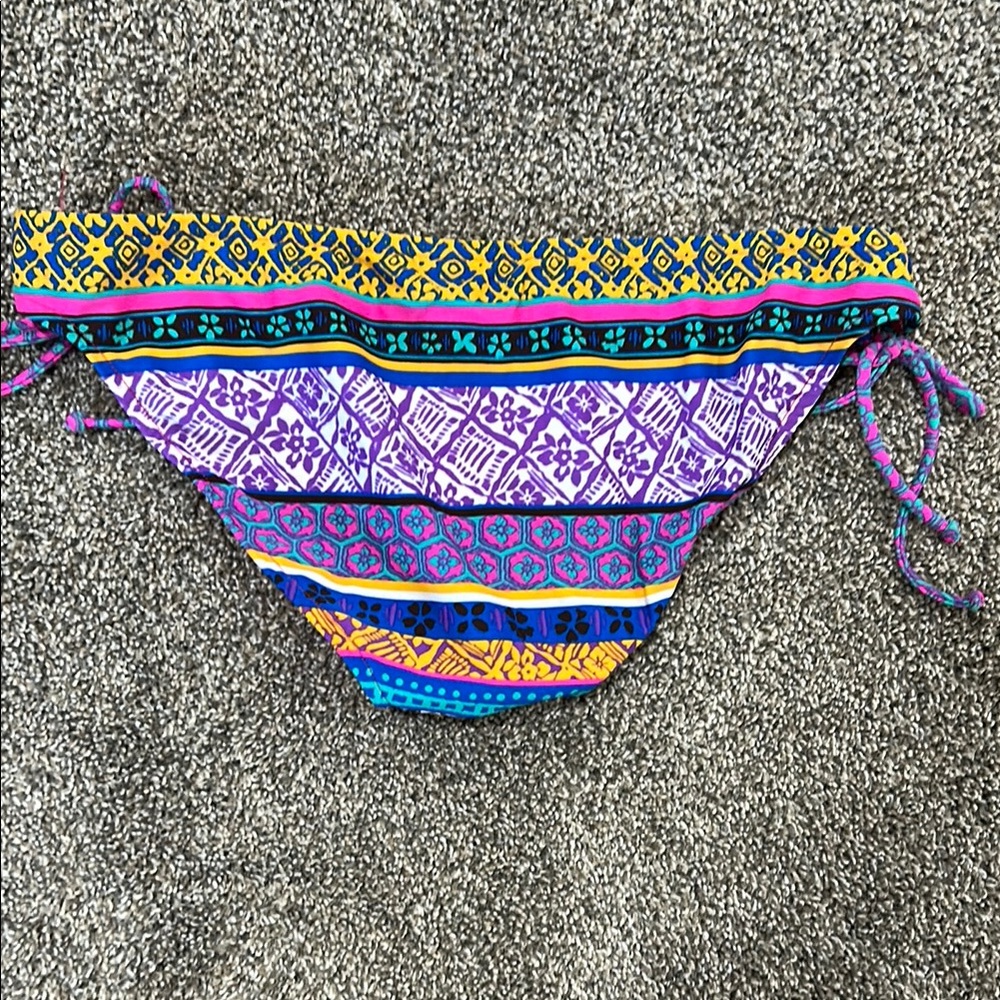 Colorful Patterned Bikini Bottom - Picture 3 of 4